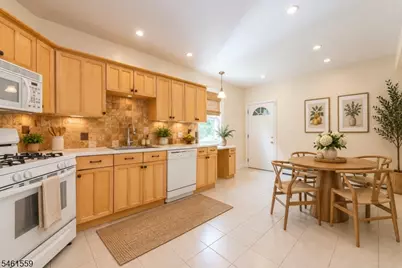 16 Llewellyn Rd #1, Montclair, NJ 07042 - Photo 9