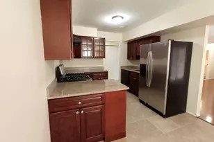 1807 Green Hollow Dr, Woodbridge Township, NJ 08830 - Photo 5