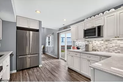 2 Braemar Cir, Cranford Township, NJ 07016 - Photo 11