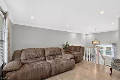 2 Braemar Cir, Cranford Township, NJ 07016 - Photo 9