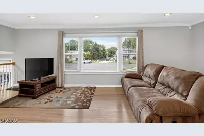 2 Braemar Cir, Cranford Township, NJ 07016 - Photo 7