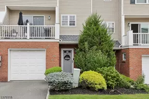 28 Castle Dr, Berkeley Heights Township, NJ 07922 - Photo 1