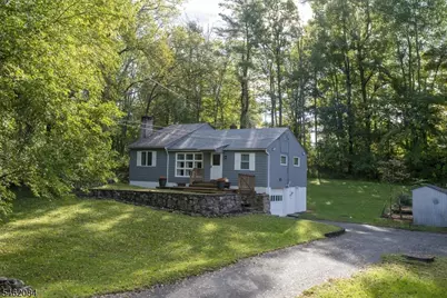 916 Cedar Dr, Stillwater, NJ 07860 - Photo 3