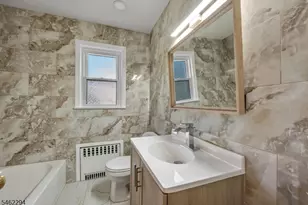 122 Westview Ave, Paramus, NJ 07652 - Photo 9