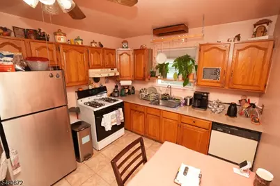 82 Perry St, Belleville, NJ 07109 - Photo 15