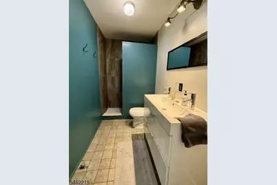 17 Oxford St, Montclair, NJ 07042 - Photo 11