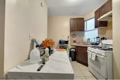 1013 Flora St, Elizabeth, NJ 07201 - Photo 5