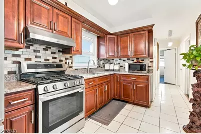 46 Grace St, Jersey City, NJ 07307 - Photo 7
