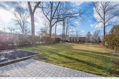 27 Center St, Chatham, NJ 07928 - Photo 7