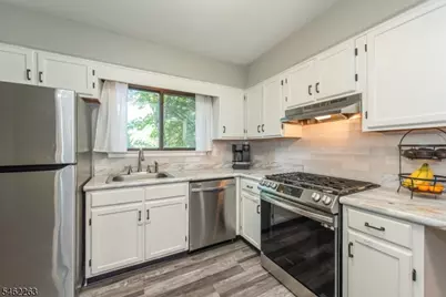22 Indian Spring Ln, High Bridge, NJ 08829 - Photo 9