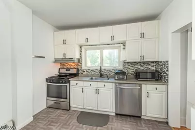 225 Elm Ave, Bogota, NJ 07603 - Photo 7