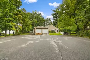 113 Harrison Ave, Roseland, NJ 07068 - Photo 25