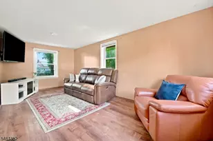 50 Heather Ln, Roselle, NJ 07203 - Photo 9
