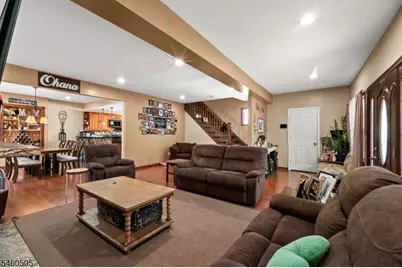 39 Richmond Ave, Paterson, NJ 07502 - Photo 7