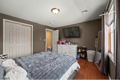 39 Richmond Ave, Paterson, NJ 07502 - Photo 17
