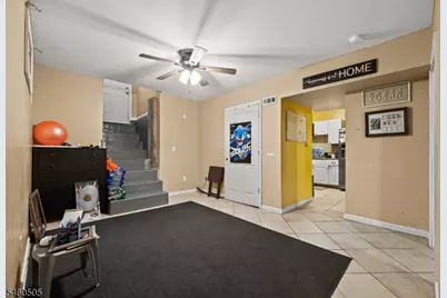 39 Richmond Ave, Paterson, NJ 07502 - Photo 23