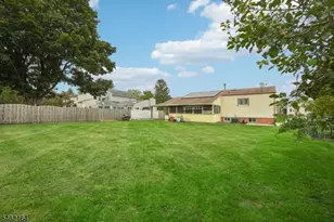 25 Lawrence Dr, Hackettstown, NJ 07840 - Photo 33
