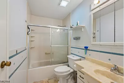 25 Lawrence Dr, Hackettstown, NJ 07840 - Photo 25