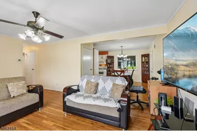 25 Lawrence Dr, Hackettstown, NJ 07840 - Photo 9