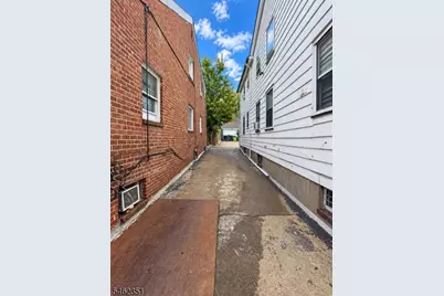 209-211 Eastern Pkwy, Newark, NJ 07106 - Photo 7