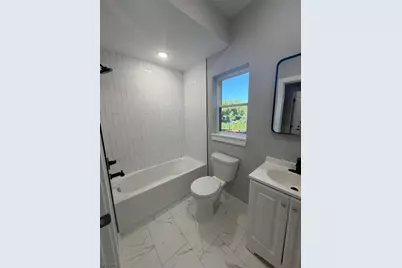 132 E Holsman St, Paterson, NJ 07522 - Photo 5