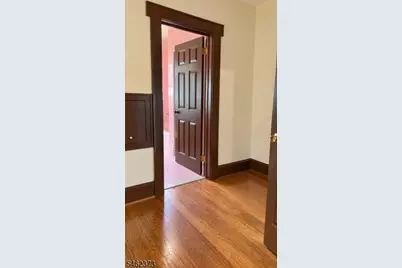 86 Mountain View Pl, Newark, NJ 07106 - Photo 5