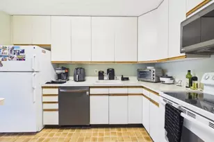 10 N Wood Ave, Linden, NJ 07036 - Photo 9