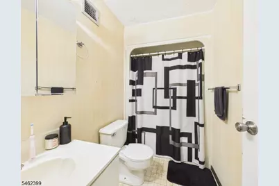 10 N Wood Ave #407, Linden, NJ 07036 - Photo 11