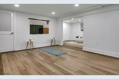 9 Crestview Ct, Montclair, NJ 07042 - Photo 35