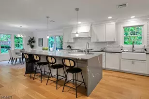 9 Crestview Ct, Montclair, NJ 07042 - Photo 11