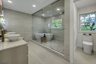 9 Crestview Ct, Montclair, NJ 07042 - Photo 19