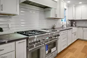 9 Crestview Ct, Montclair, NJ 07042 - Photo 15