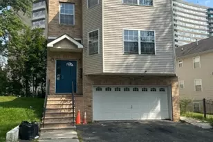 54 Melrose Ave, East Orange, NJ 07018 - Photo 15
