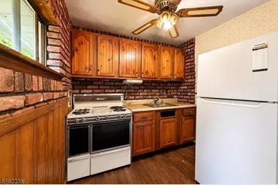 77 Independence Dr, Roselle, NJ 07203 - Photo 13