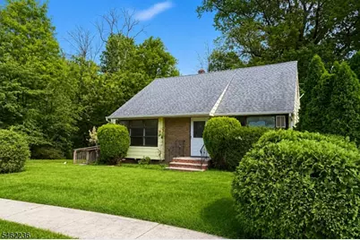 77 Independence Dr, Roselle, NJ 07203 - Photo 3