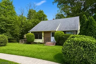 77 Independence Dr, Roselle, NJ 07203 - Photo 3