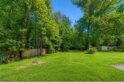 77 Independence Dr, Roselle, NJ 07203 - Photo 31