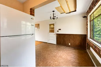 77 Independence Dr, Roselle, NJ 07203 - Photo 15