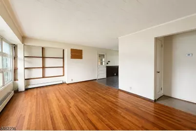 77 Independence Dr, Roselle, NJ 07203 - Photo 5