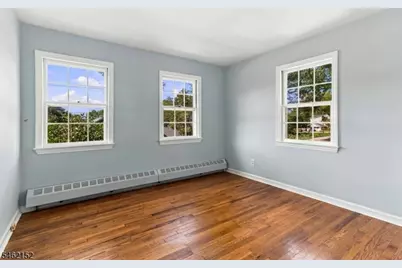 51 Valley View Ter, Wayne, NJ 07470 - Photo 19