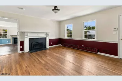 51 Valley View Ter, Wayne, NJ 07470 - Photo 3