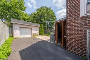 317 Mitchell Ave, Linden, NJ 07036 - Photo 17