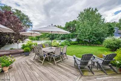 49 Meadow Ln, Bloomfield, NJ 07003 - Photo 23