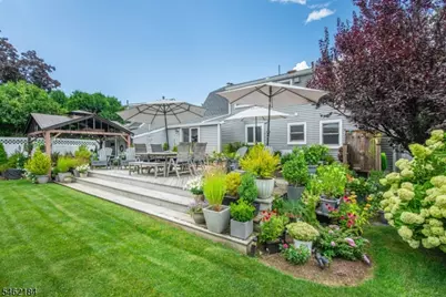 49 Meadow Ln, Bloomfield, NJ 07003 - Photo 19