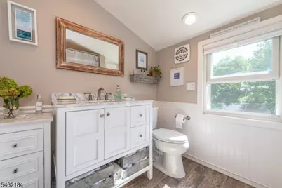 49 Meadow Ln, Bloomfield, NJ 07003 - Photo 15