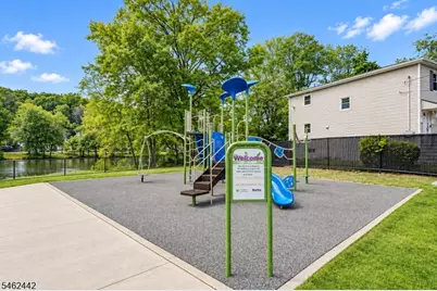 36 Park Ave, Wanaque, NJ 07420 - Photo 21
