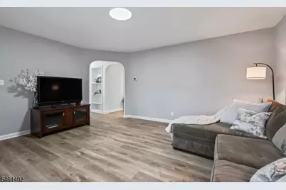 15 Oak Ridge Ave, Nutley, NJ 07110 - Photo 5