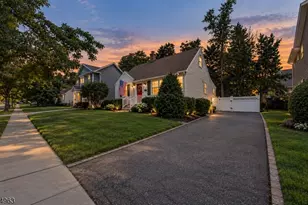 91 Lynwood Rd, Verona, NJ 07044 - Photo 3