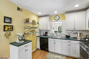 138 Leonardo Dr, West Orange Township, NJ 07052 - Photo 15