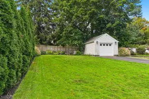 9 Greenfield Ave, Summit, NJ 07901 - Photo 17